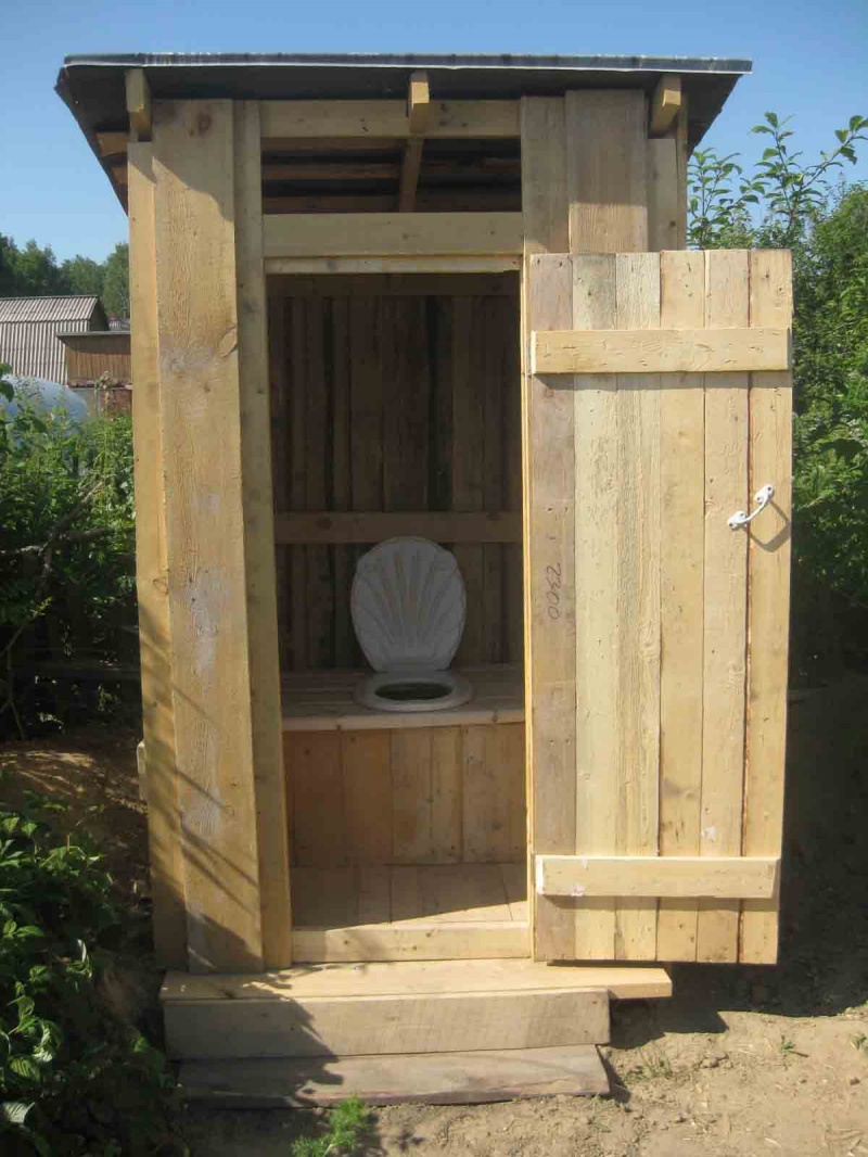 Уличный туалет для дачи своими руками варианты и схемы с фото